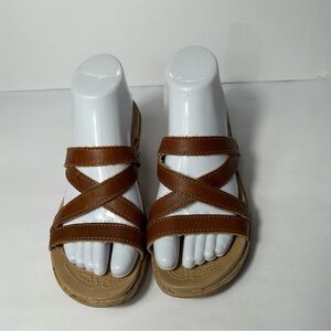 Crocs A Leigh Cork Wedge Sandals Womens 7 US Brown Strappy Slip‎ On Open Toe
